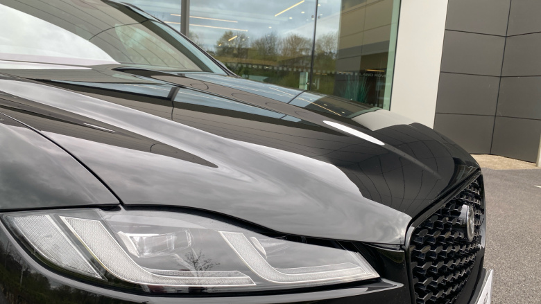 Jaguar F-Pace 2.0 P400e R-Dynamic HSE Black 5dr Auto AWD Estate